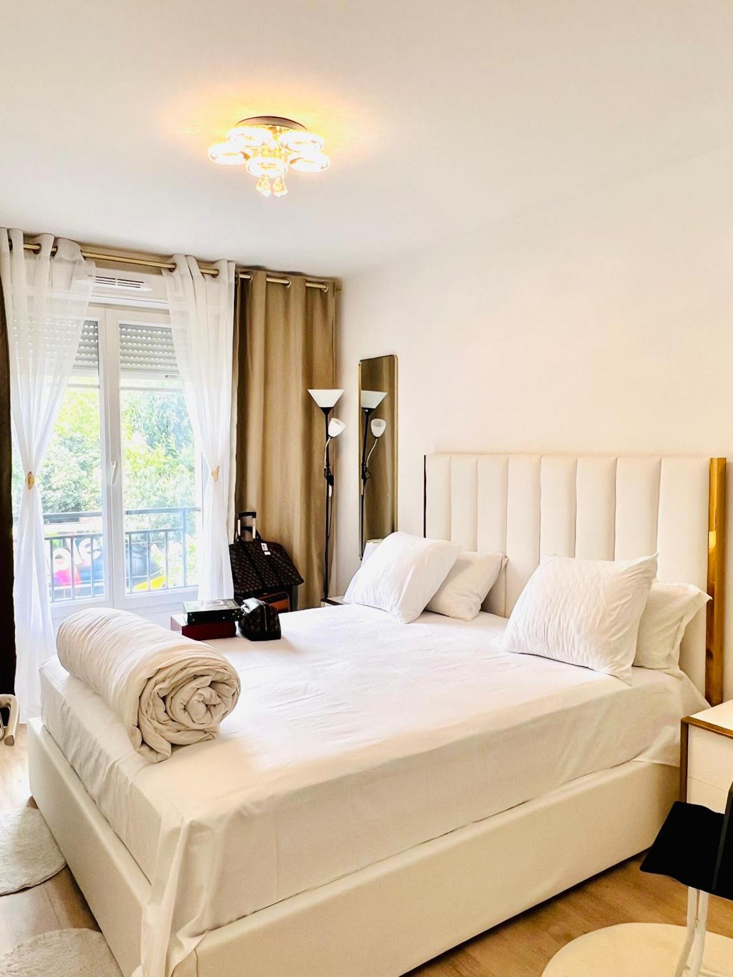 Les Residences De Djibril Le Blanc-Mesnil Exteriér fotografie