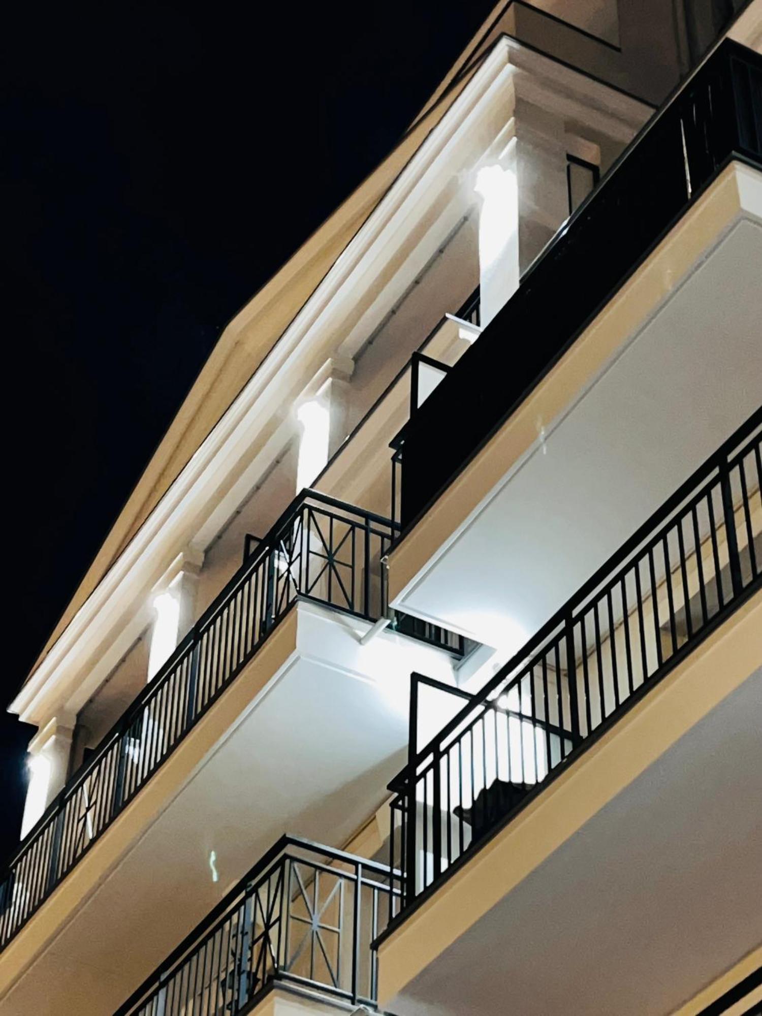 Les Residences De Djibril Le Blanc-Mesnil Exteriér fotografie